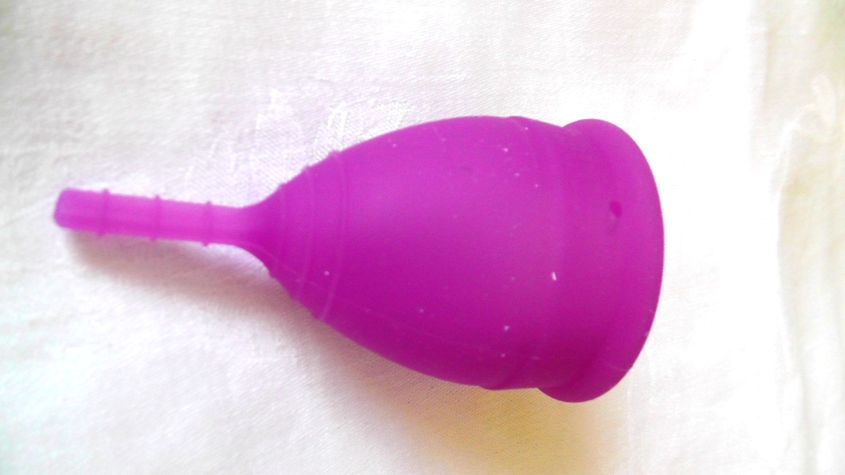 Menstruationstasse Lunette Cynthia Modell 1